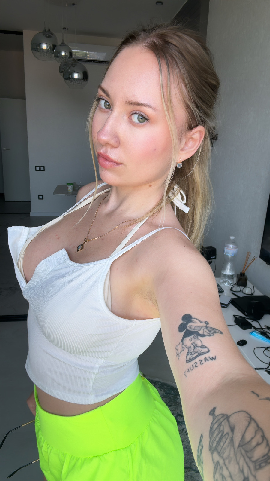 KateV in her underwear in Suqiang