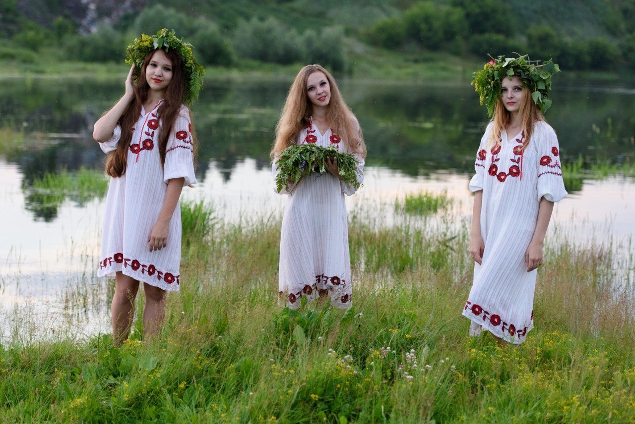 Slavic women in Suqiang