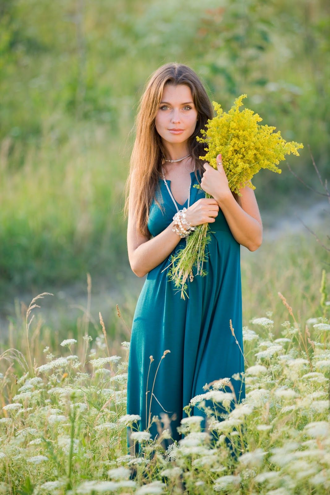 Slavic women in Suqiang