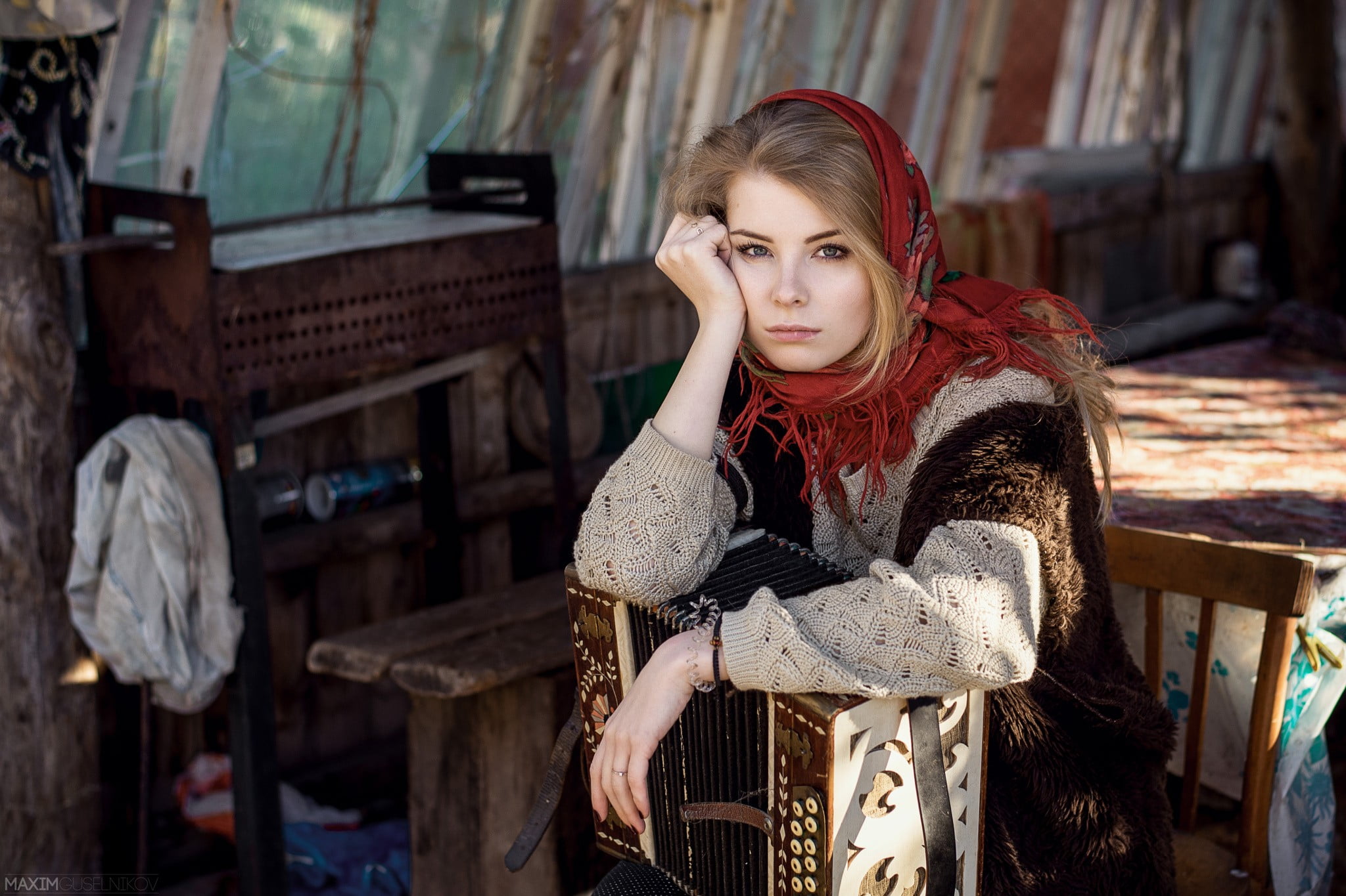 Slavic women in Suqiang