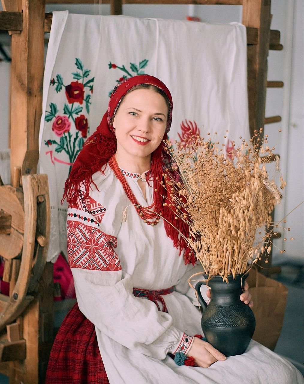 Women in Slavic costumes in Suqiang