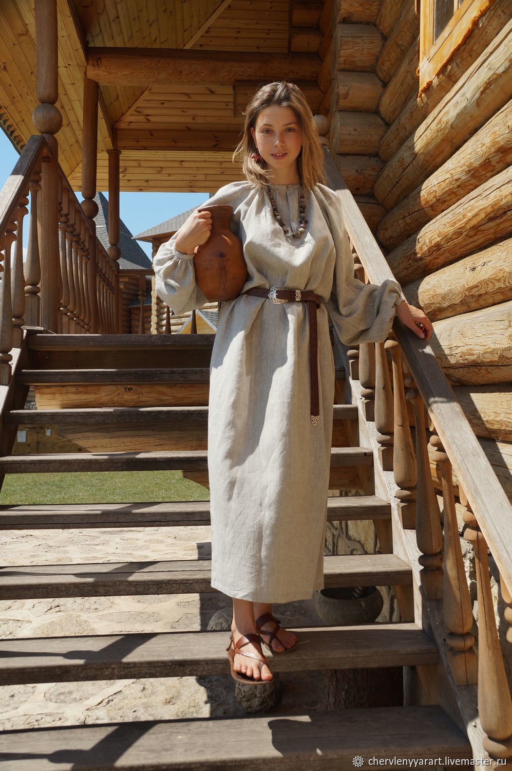 Girls in Slavic costumes in Suqiang